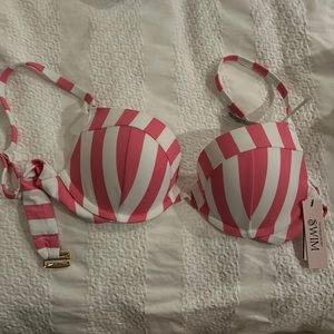Victoria’s Secret bikini top